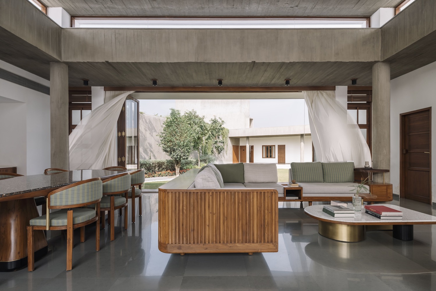 Interior of living room Enclosure House, Photo by The Fishy Project