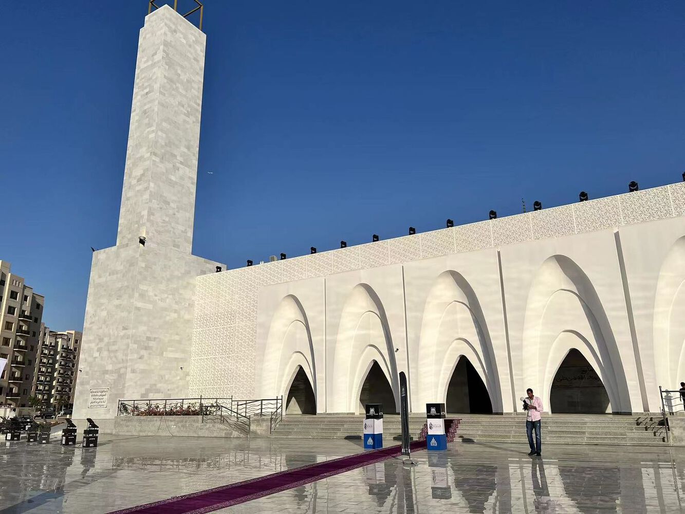 Exterior of the Abdulaziz Abdullah Sharbatly Mosque (cr: Wael Kikhia )