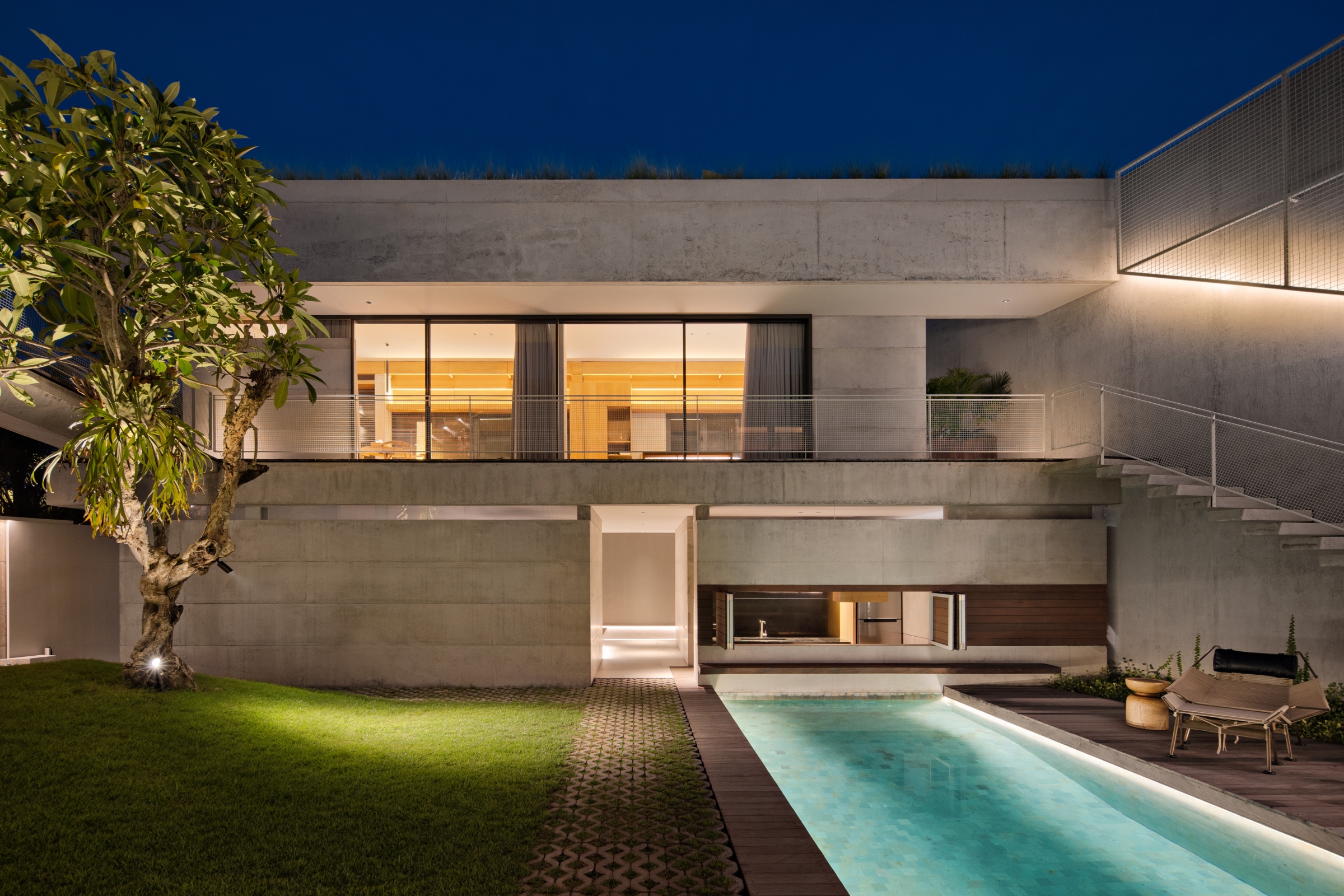 Tanatakah villa pool and studio, Photo by Mario Wibowo