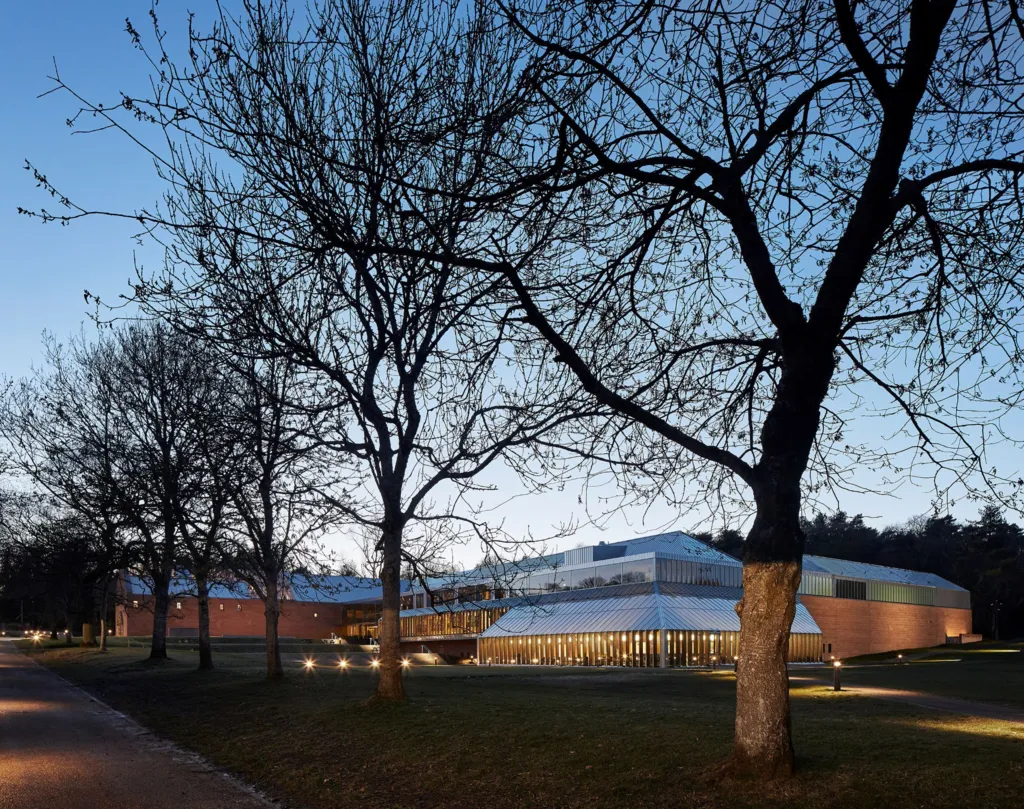 The Burrell Collection, Glasgow by John McAslan and Partners (cr: Hufton and Crow)