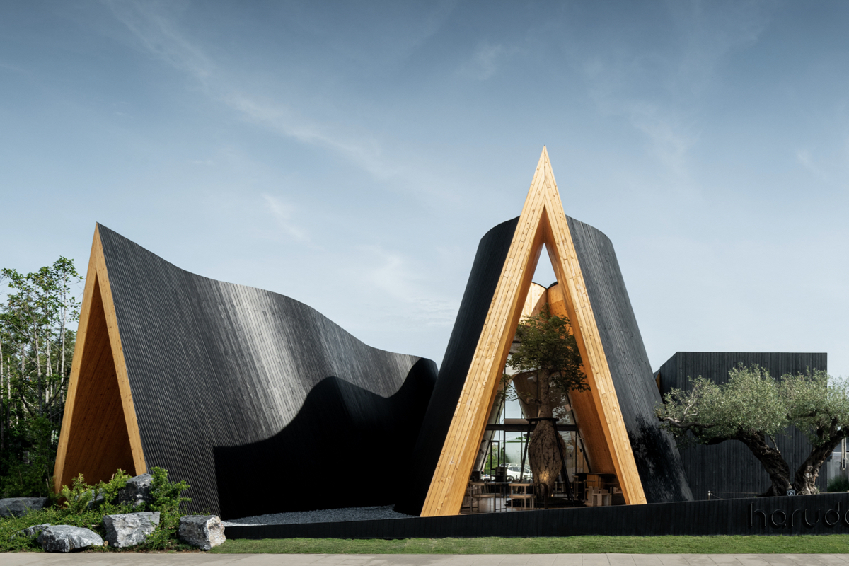 Harudot Chonburi by Nana Coffee Roasters (cr: IDIN Architects)