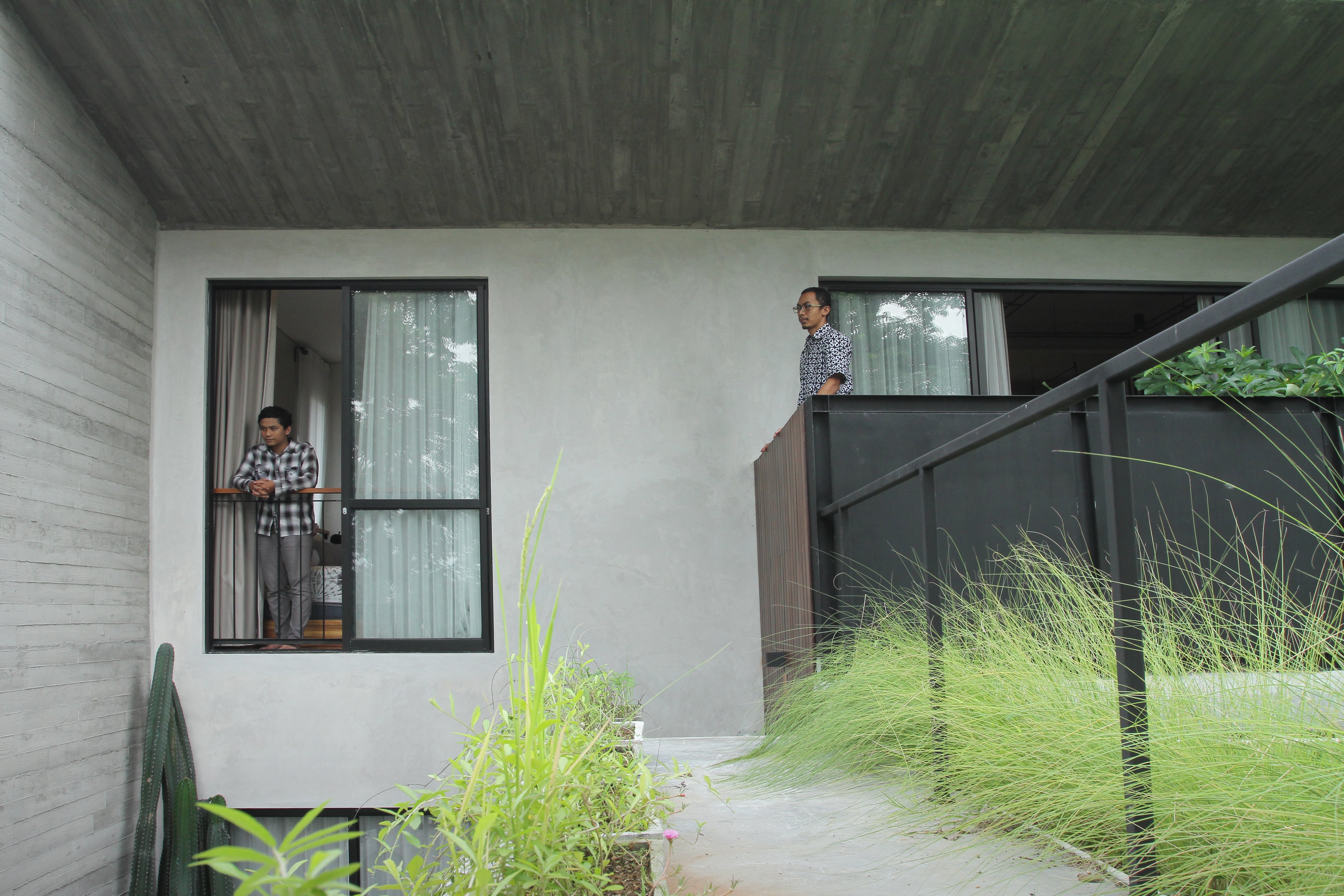 How the Y+W House responds to the uniqueness of each character of its occupants through the selection of materials and placement of openings