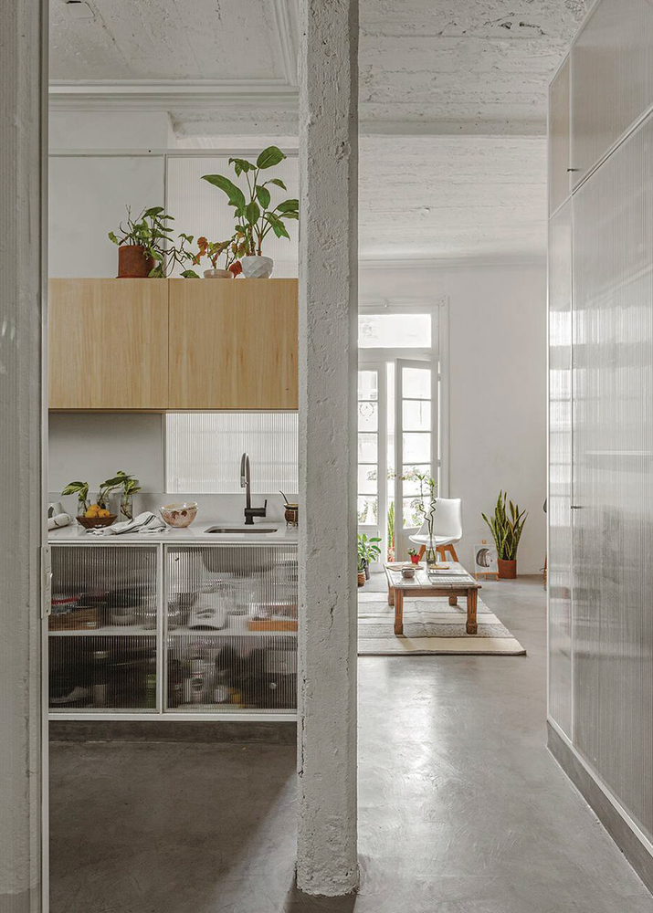 Lavalle Apartment by Proyecto Triangular (cr: Proyecto Triangular)