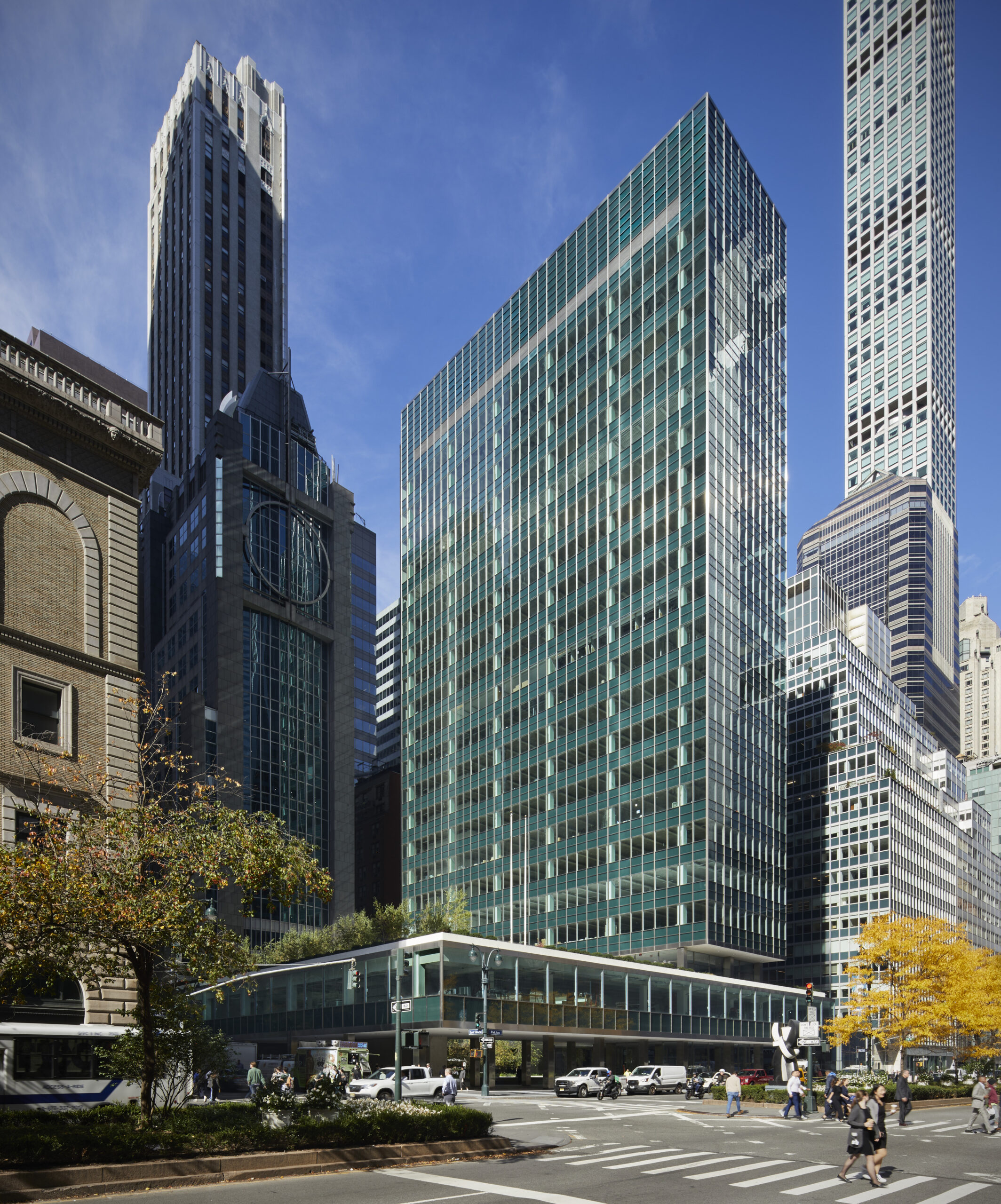 Lever House by SOM (Photograph by Lucas Blair Simpson)