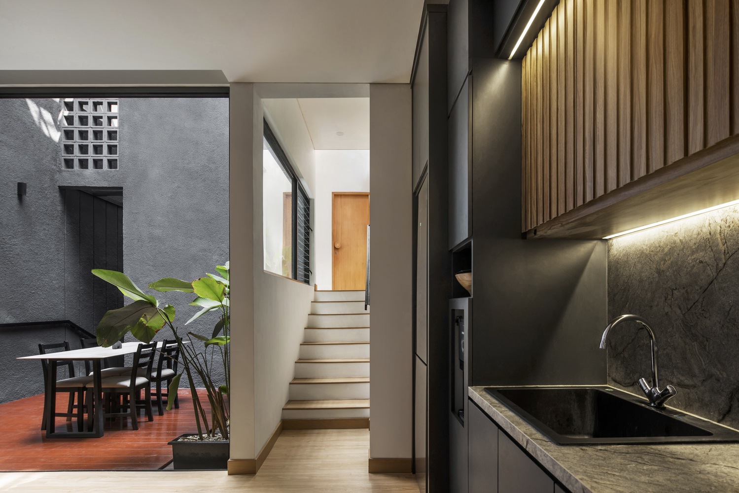 Interior living room LeVo House, Photo by Ernest Theofilus