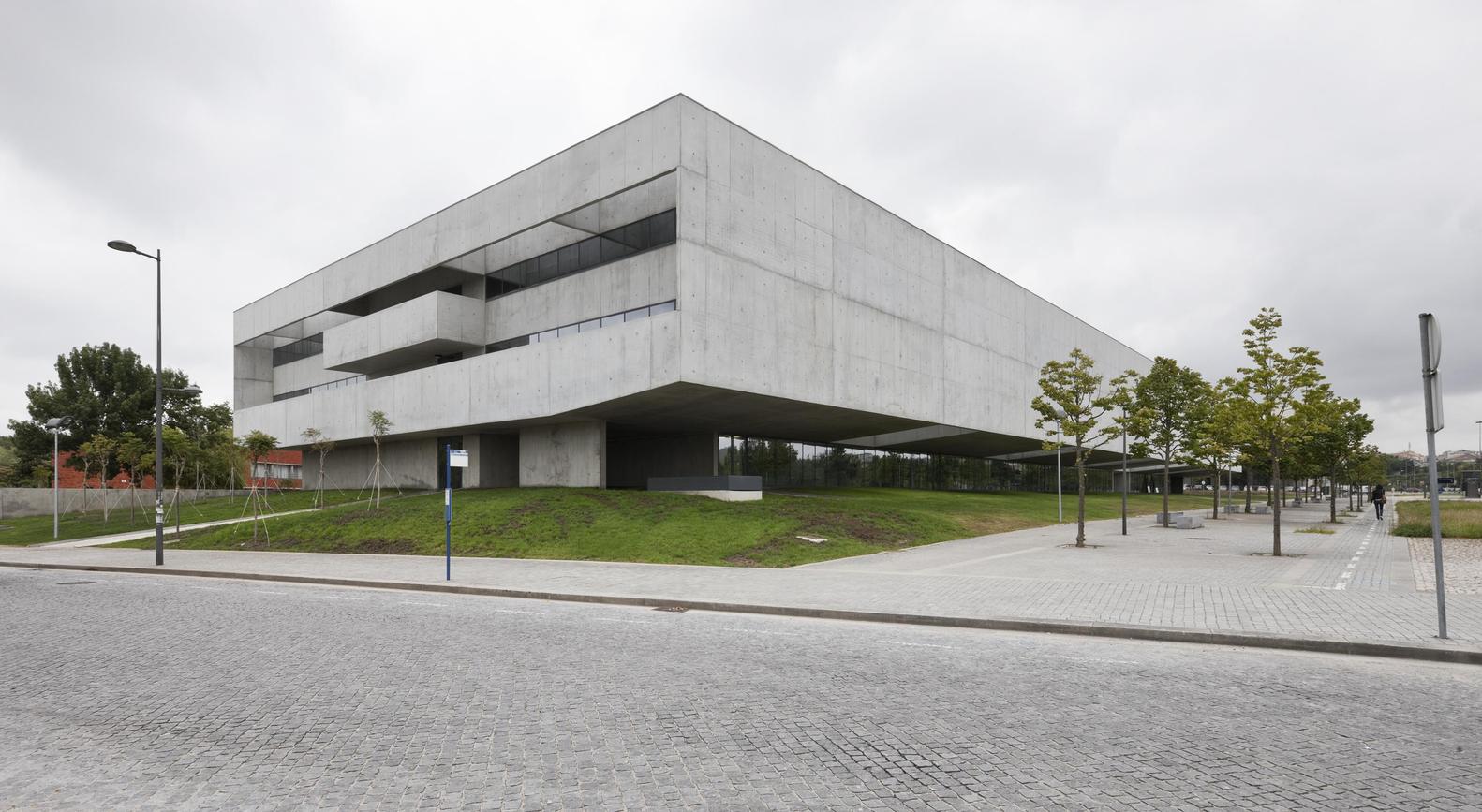 I3S - Institute of Health Innovation and Research by SerÃ´dio, Furtado & Associados (cr: LuÃ­s Ferreira Alves)