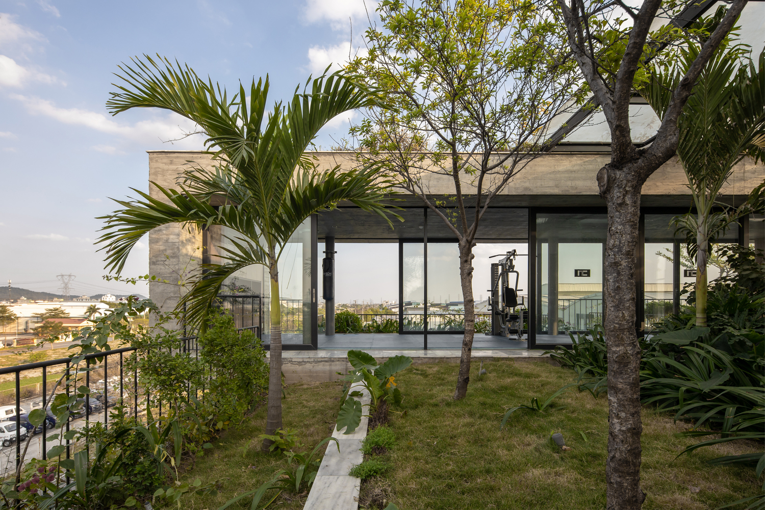 Roof garden of Meditation Office, Photo by Hoang Le