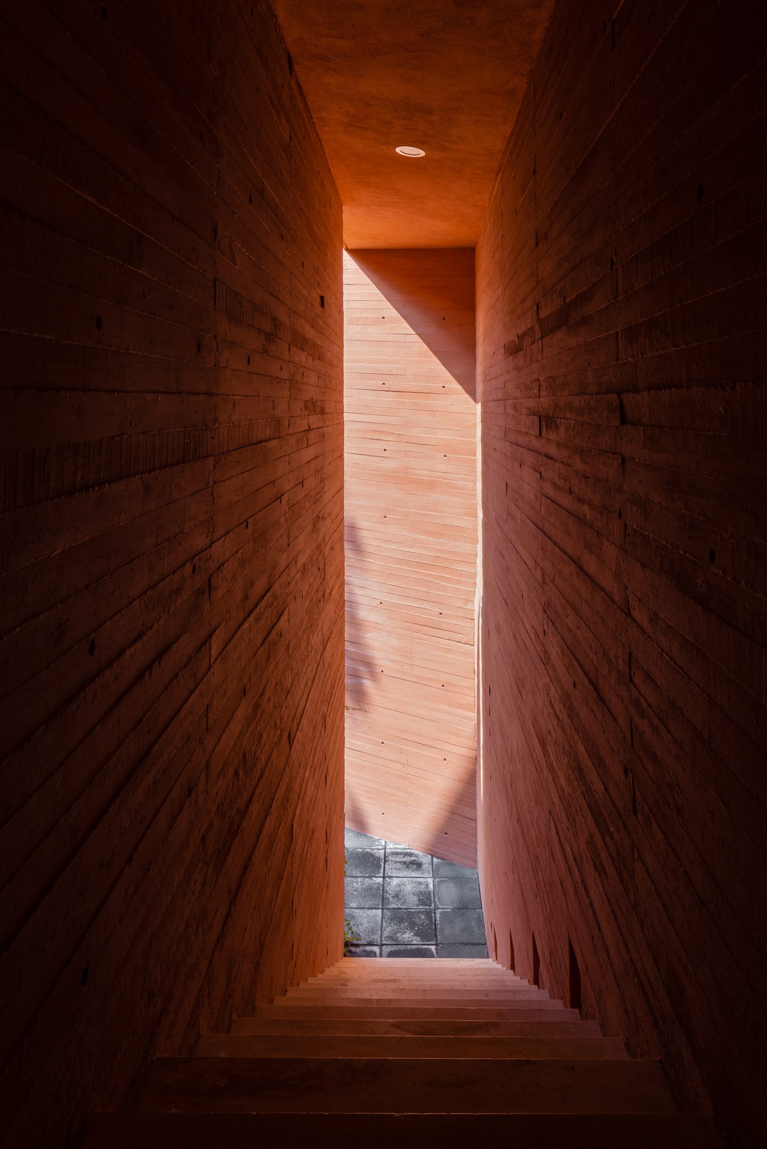 Stairs Real de los Reyes 138, Photo by Rafael Gamo