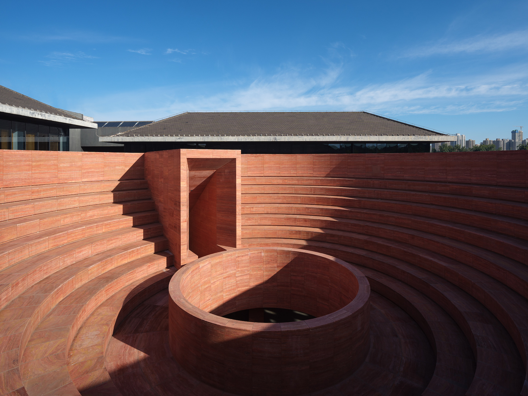 Qujiang Museum of Fine Arts amphitheater area, Photo by Zhu Runzi