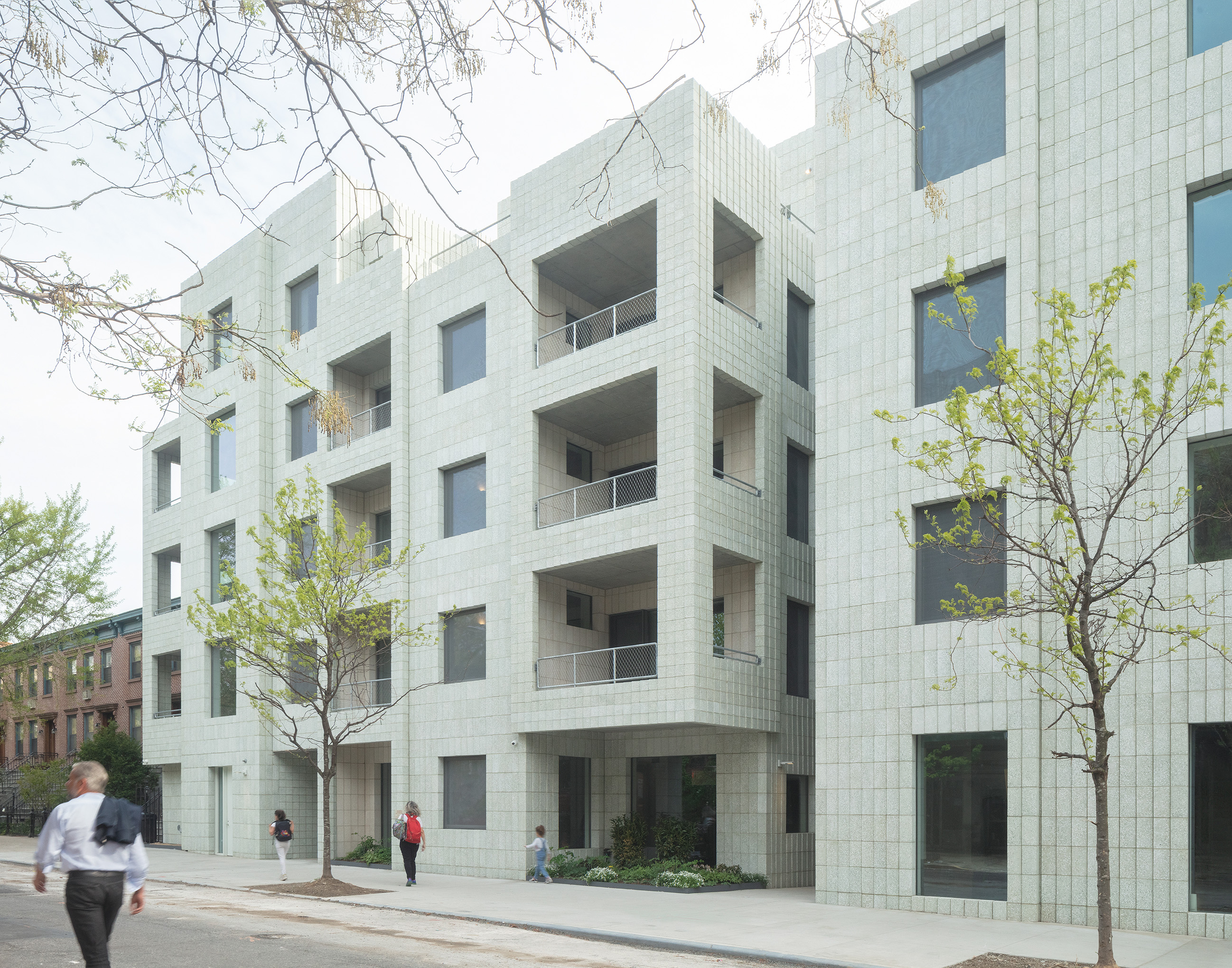 450 Warren view from the street, Photo by Iwan Baan