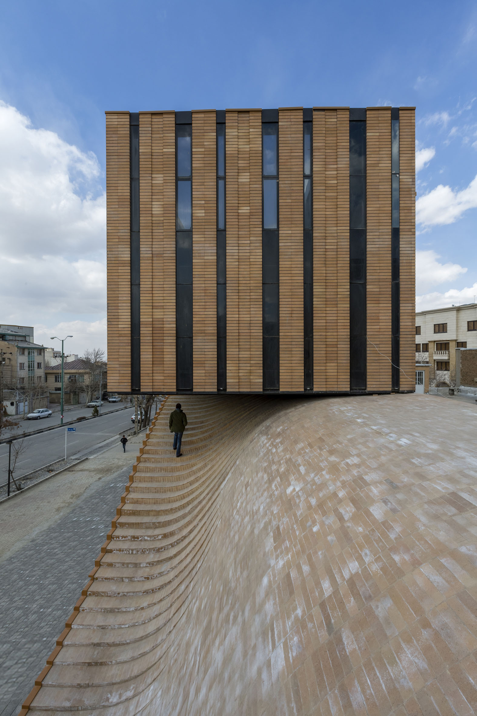 Termeh byÂ Ahmad Bathaei and Farshad Mehdizadeh Architects