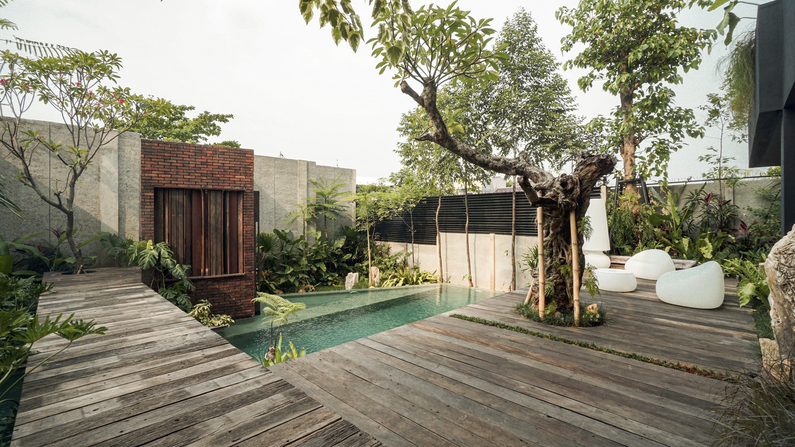 Courtyard OHIO House view, Photo by StudiRK