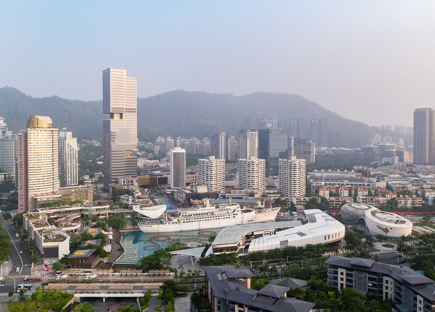 Mountains, sea, and skyscrapers as a backdrop (cr: Seth Powers)