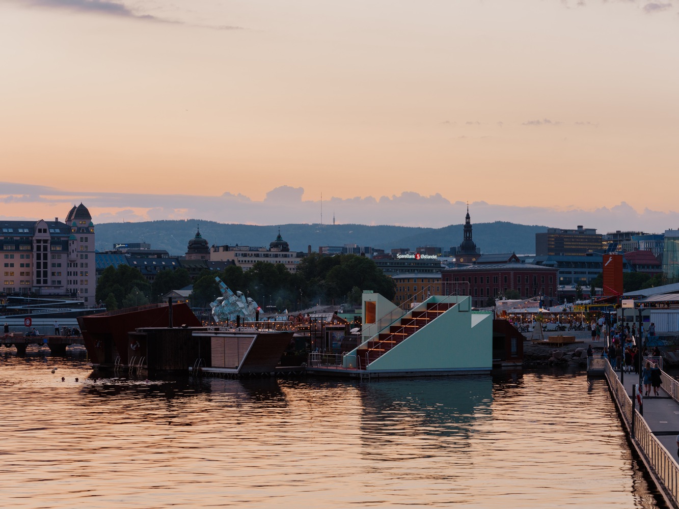 Trosten in the floating cluster (cr: Einar Aslaksen)