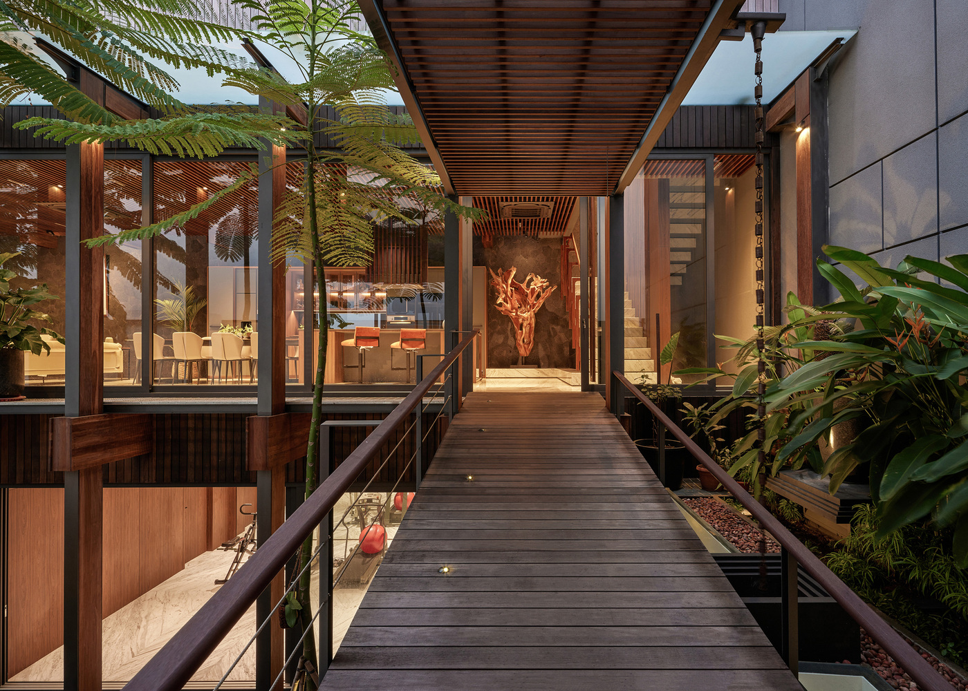 Wood & White House connecting ramp, Photo by KIE