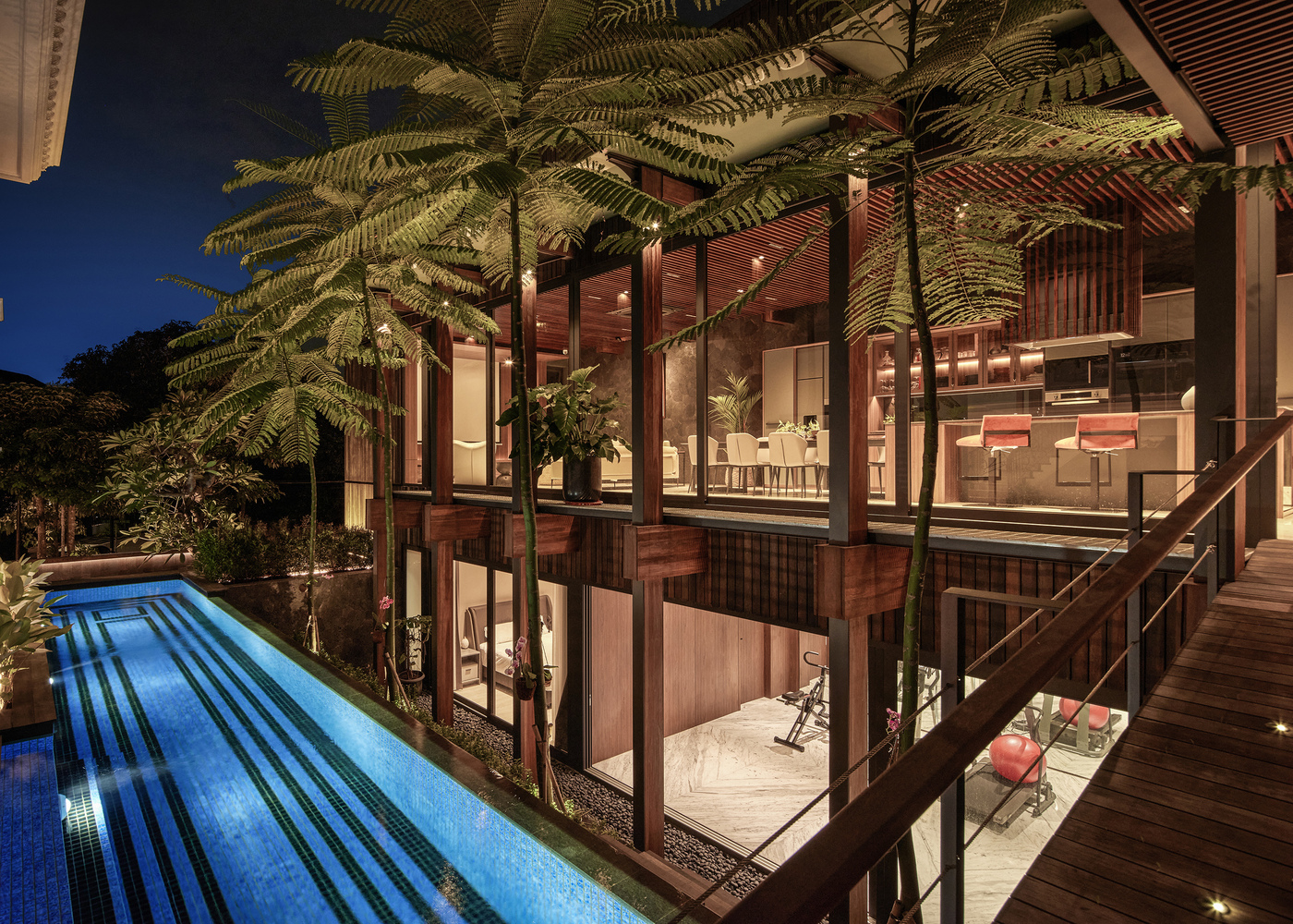 Wood & White House garden and pool, Photo by KIE