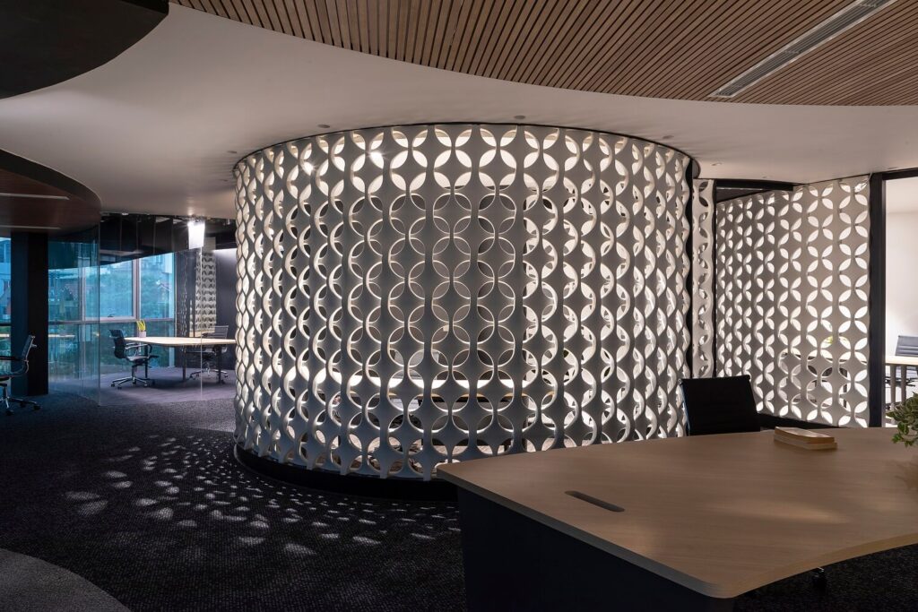 Woven Screen Office by Takashi Niwa Architects 
