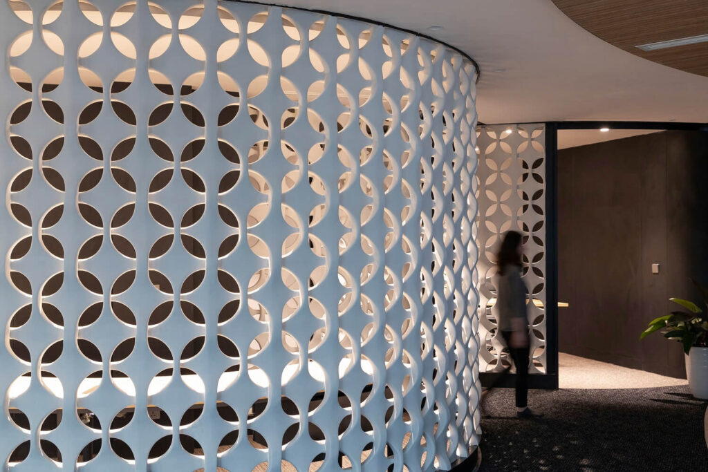 Woven Screen Office by Takashi Niwa Architects 