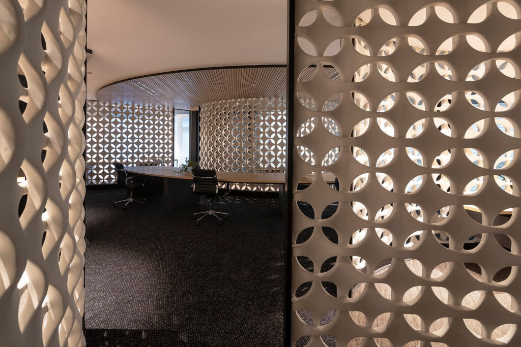 Woven Screen Office by Takashi Niwa Architects 