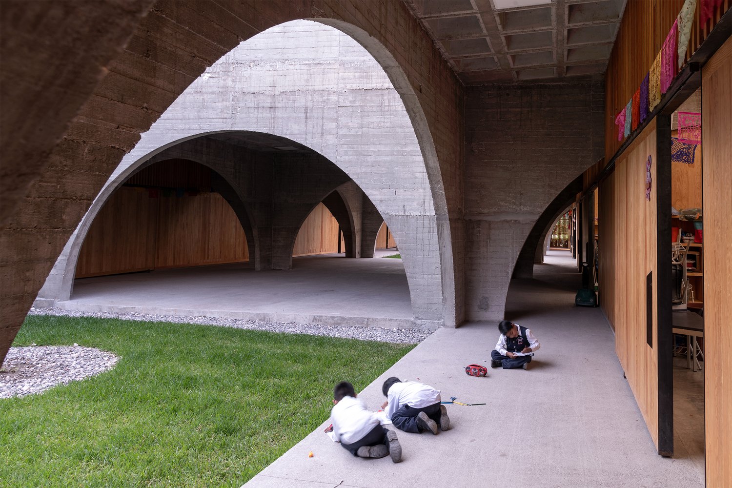 Zapata School's central courtyard is the perfect place to experience contemplation